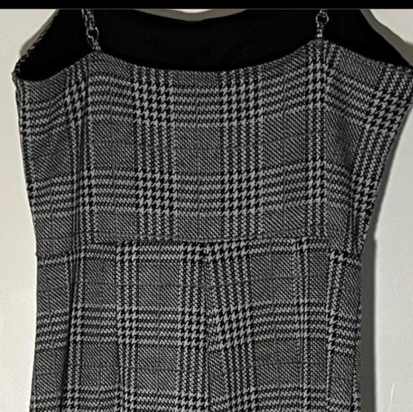 Brand-new plaid jumpsuit culotte style - Picture 3 of 7